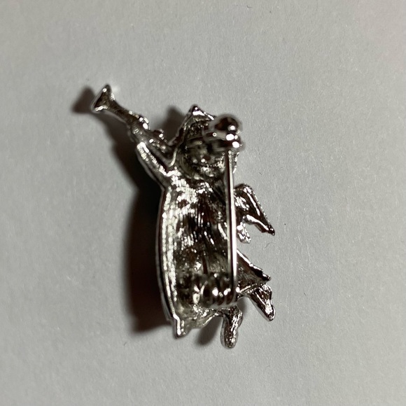 Crystal Angel Brooch - Picture 2 of 3